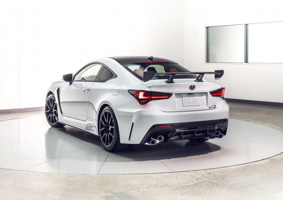  Lexus RC F Track Edition 2019 года  (NA) (фото 9 из 48)